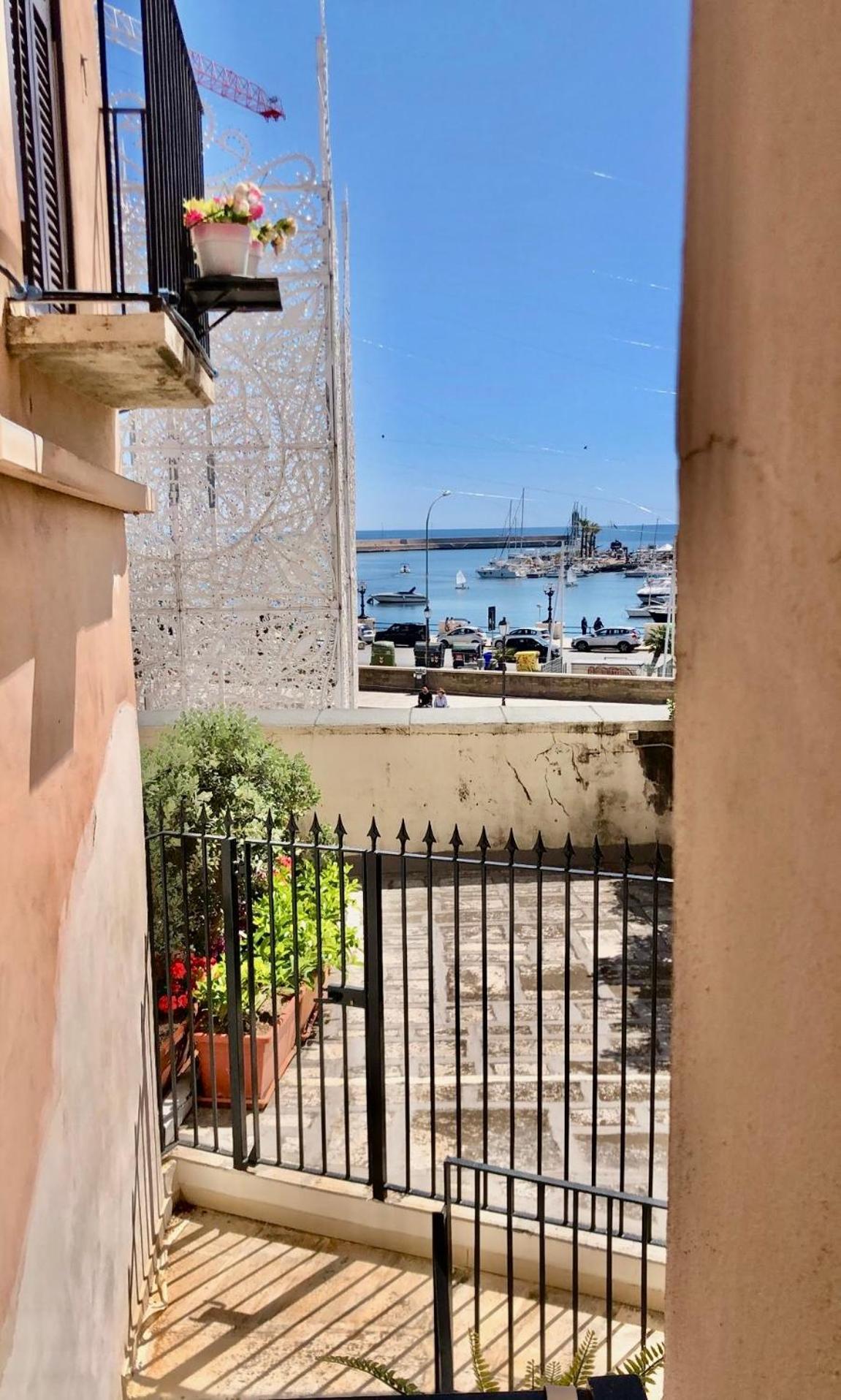 Homeclass Mercantile Bari Exterior photo